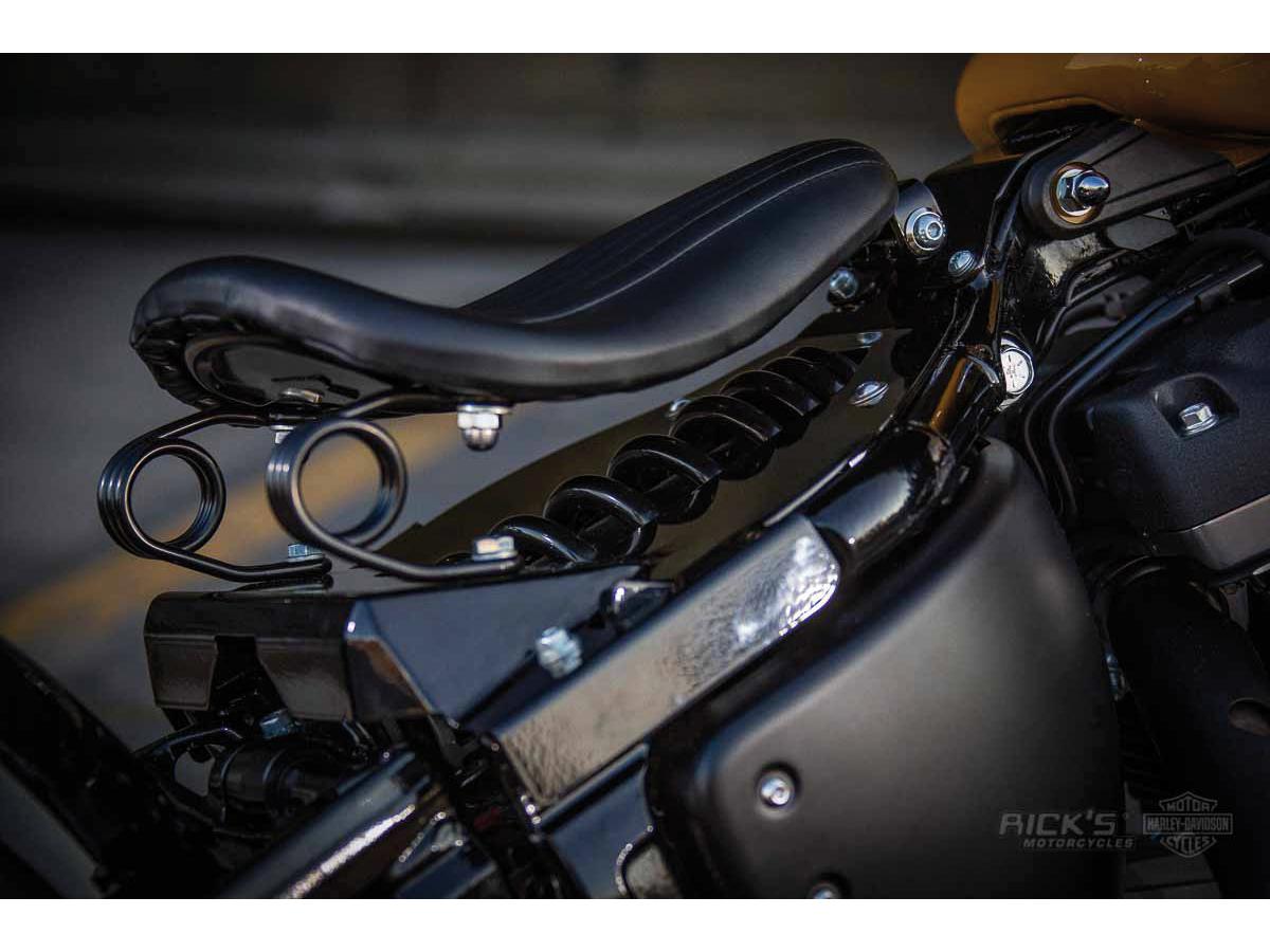 Bobber Narrow Frame Solo Seat Mounting Kit for Softail