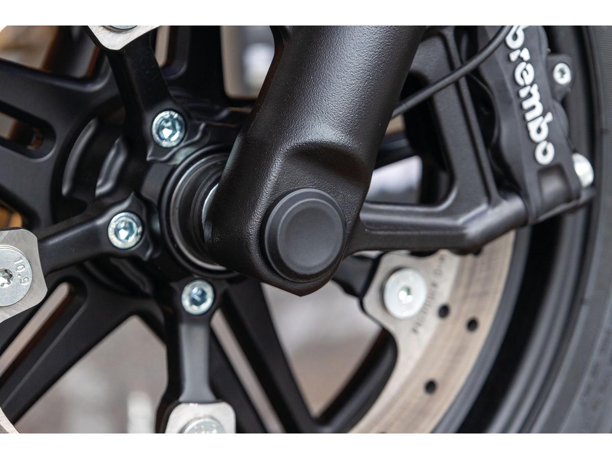 Smooth Front Axle Cover Without Ricks Logo Black Satin