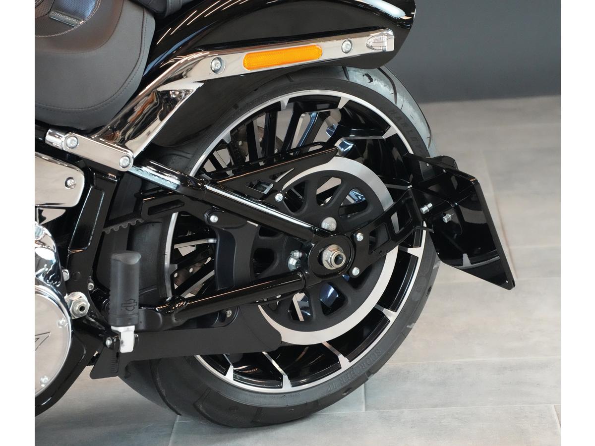 Medium Pro Side Mount License Plate Bracket Black
